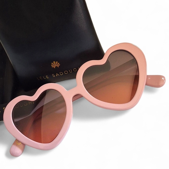 Lele Sadoughi Heart Sunglasses Pink Blush Oversized Gradient Lenses NWOT - Picture 1 of 16